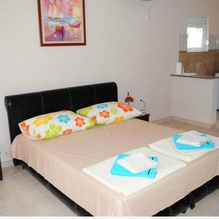 Petrovac Apartments Anne מראה חיצוני תמונה