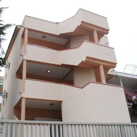 Petrovac Apartments Anne מראה חיצוני תמונה