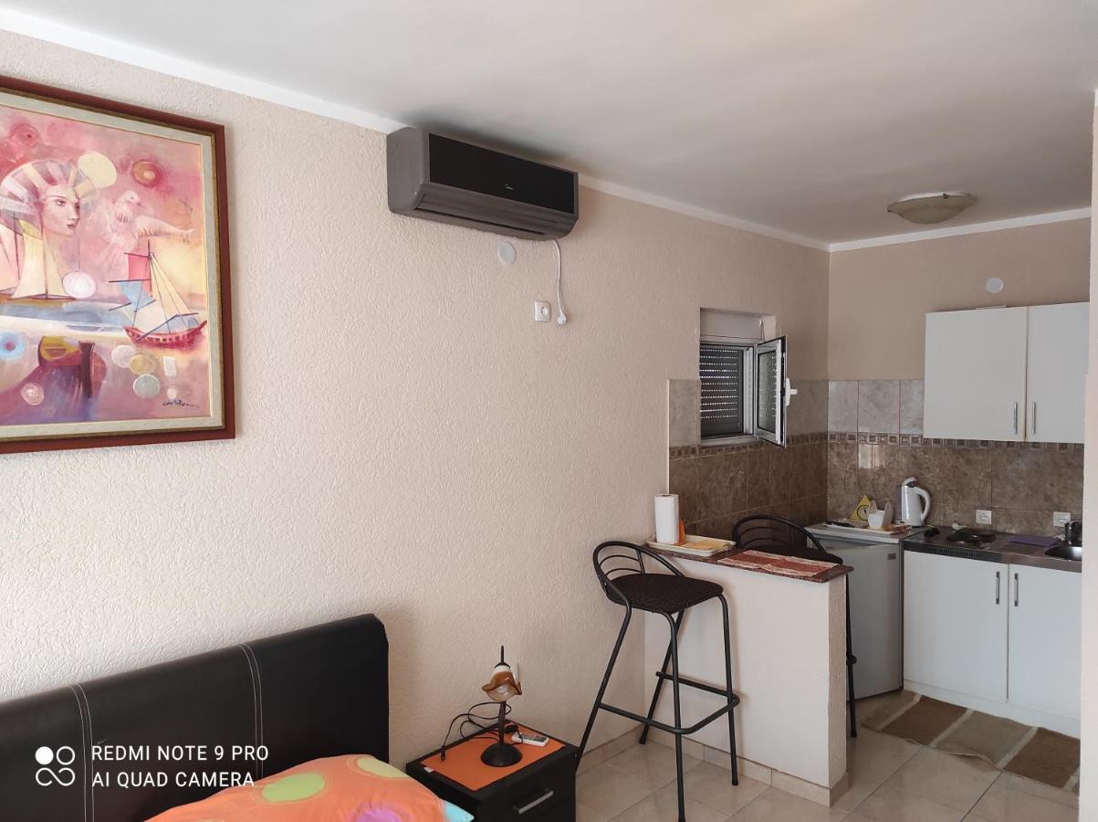 Petrovac Apartments Anne מראה חיצוני תמונה