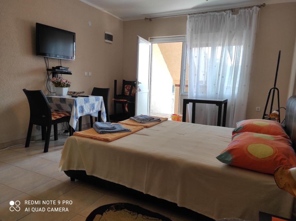 Petrovac Apartments Anne מראה חיצוני תמונה