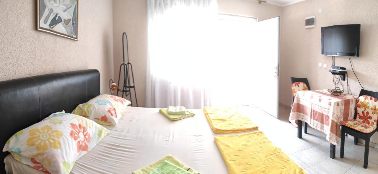Petrovac Apartments Anne מראה חיצוני תמונה