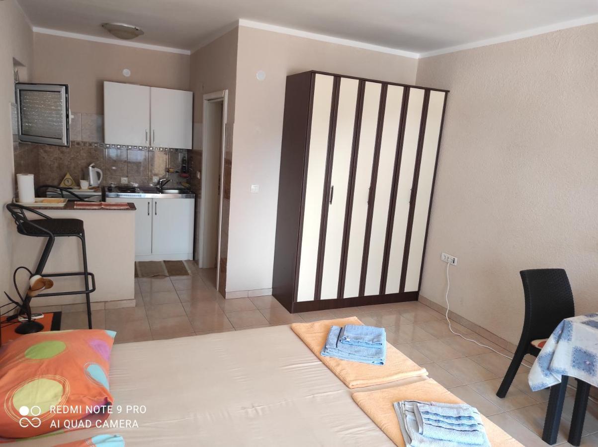 Petrovac Apartments Anne מראה חיצוני תמונה