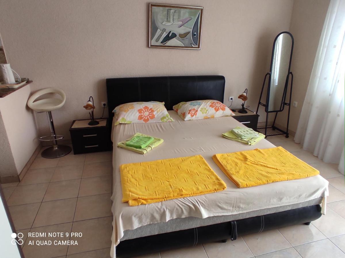 Petrovac Apartments Anne מראה חיצוני תמונה